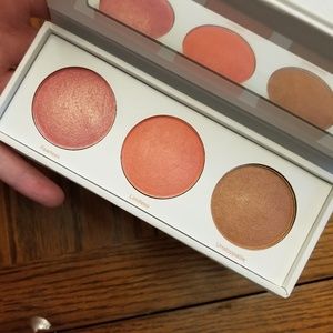 Realher Be Fearless Be Limitless Blush Palette